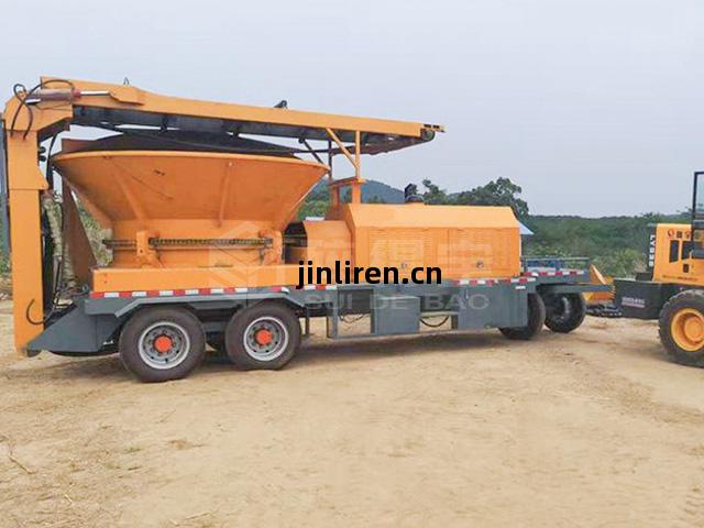 圓盤(pan)式(shi)破碎機現(xian)場