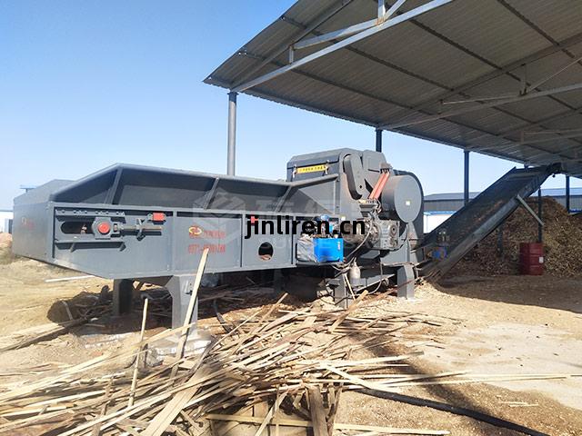 內(nei)蒙(meng)綜(zong)合(he)木(mu)材粉(fen)碎生產(chan)線(xian)現場